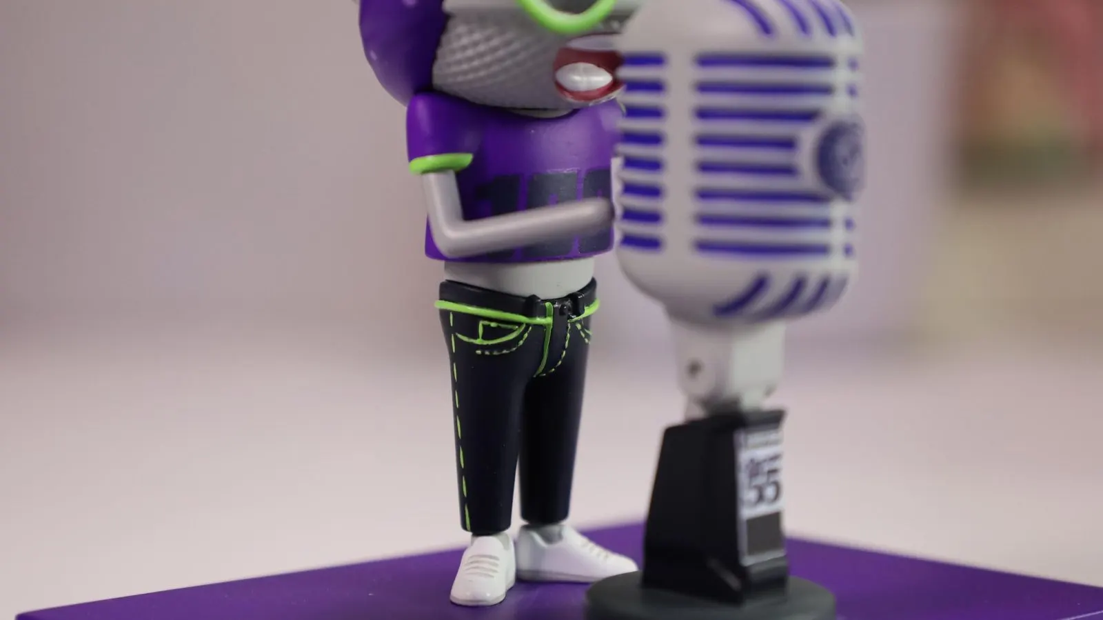 Shure 100th Year Annivesary Figurine Production — photo 3