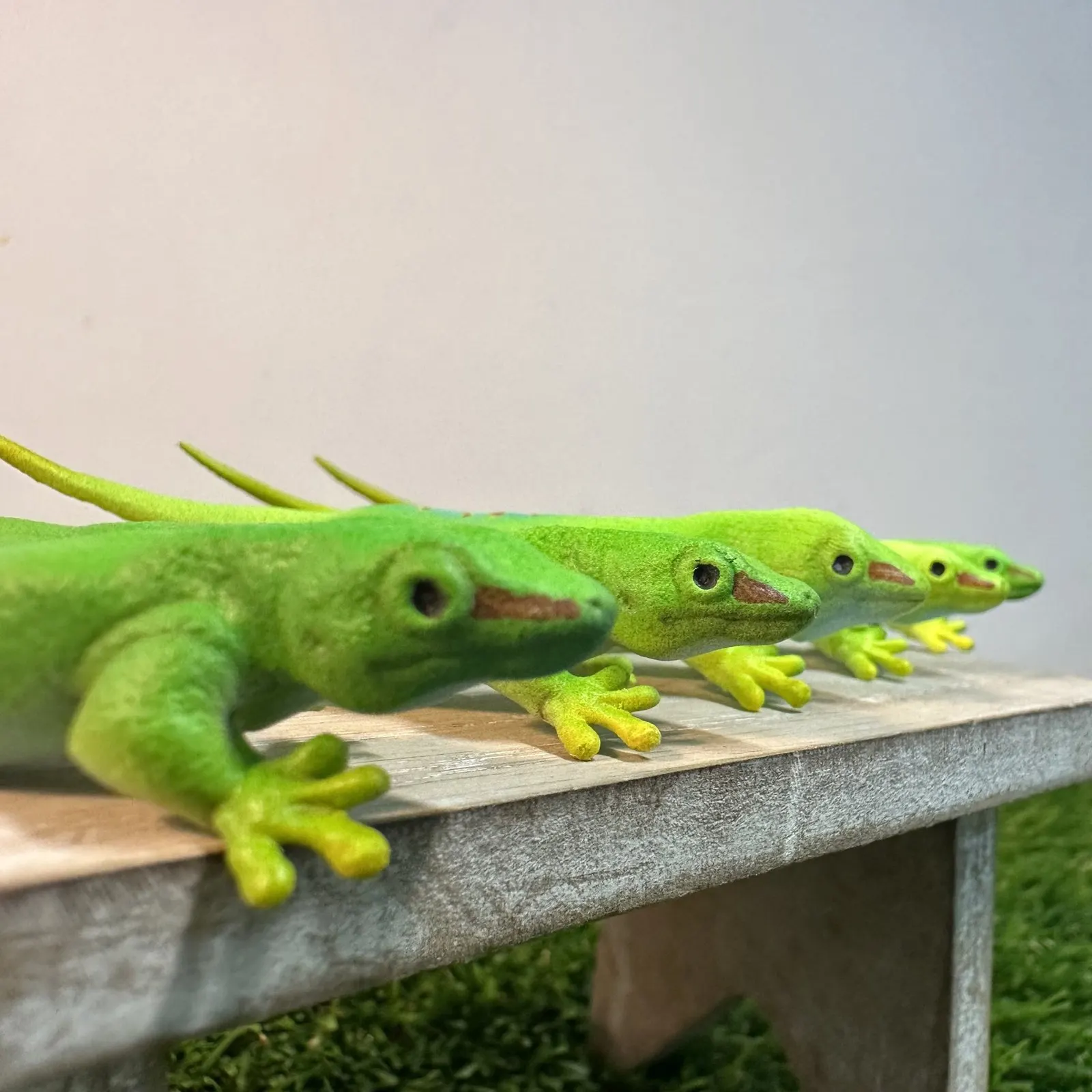 Realistic Lizard Replica, photo 5