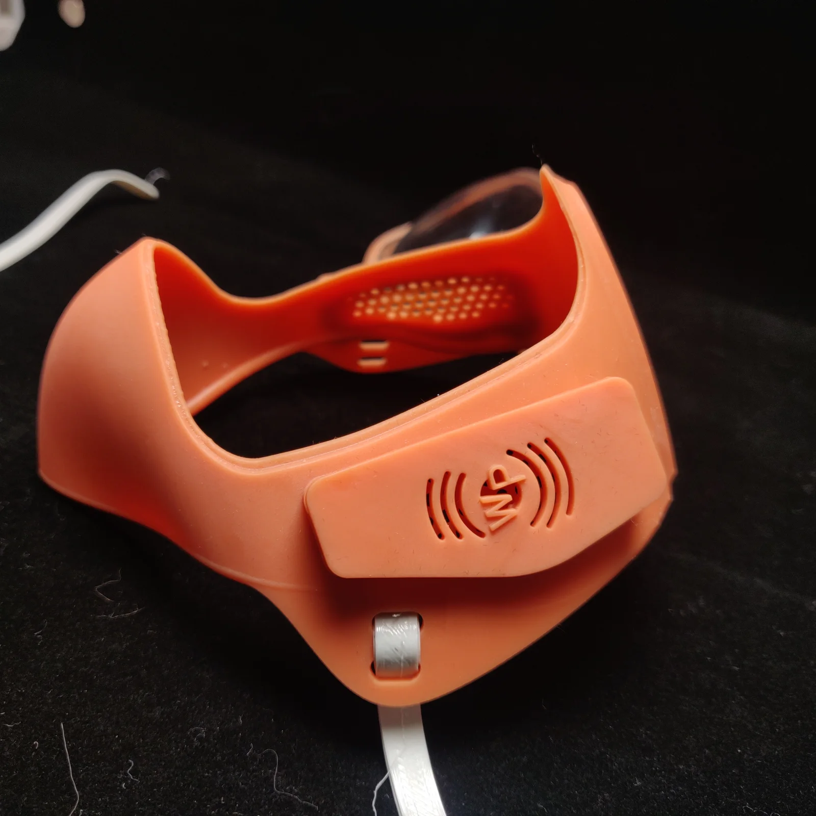 Face Mask for the Hearing Impaired photo 3