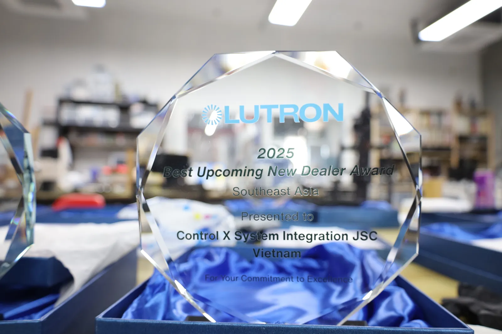 A Lutron 2025 Best Upcoming New Dealer Award, Southeast Asia, presented to Control X System Integration JSC, Vietnam