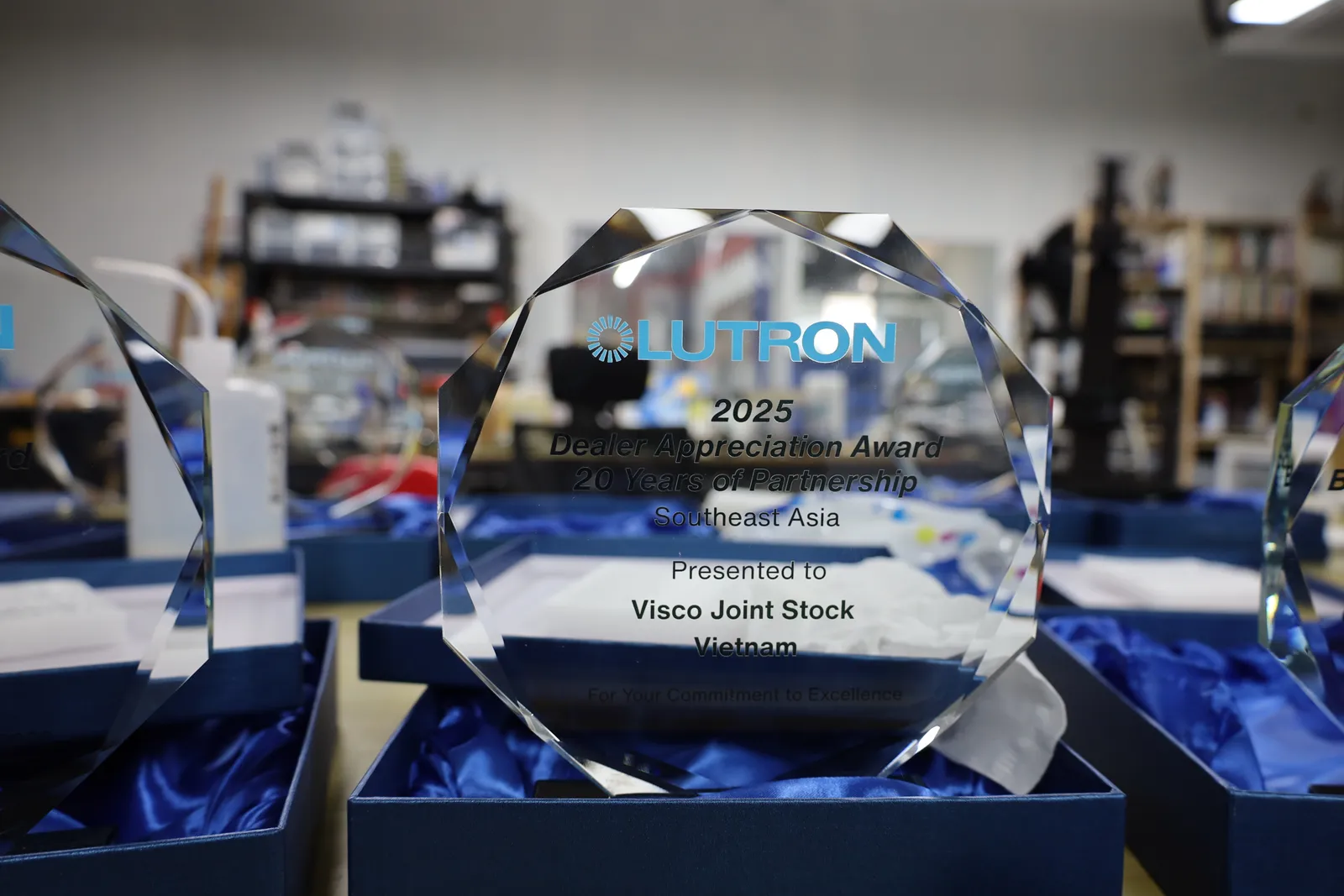 A Lutron 2025 Dealer Appreciation Award for 20 Years of Partnership, Southeast Asia, presented to Visco Joint Stock, Vietnam