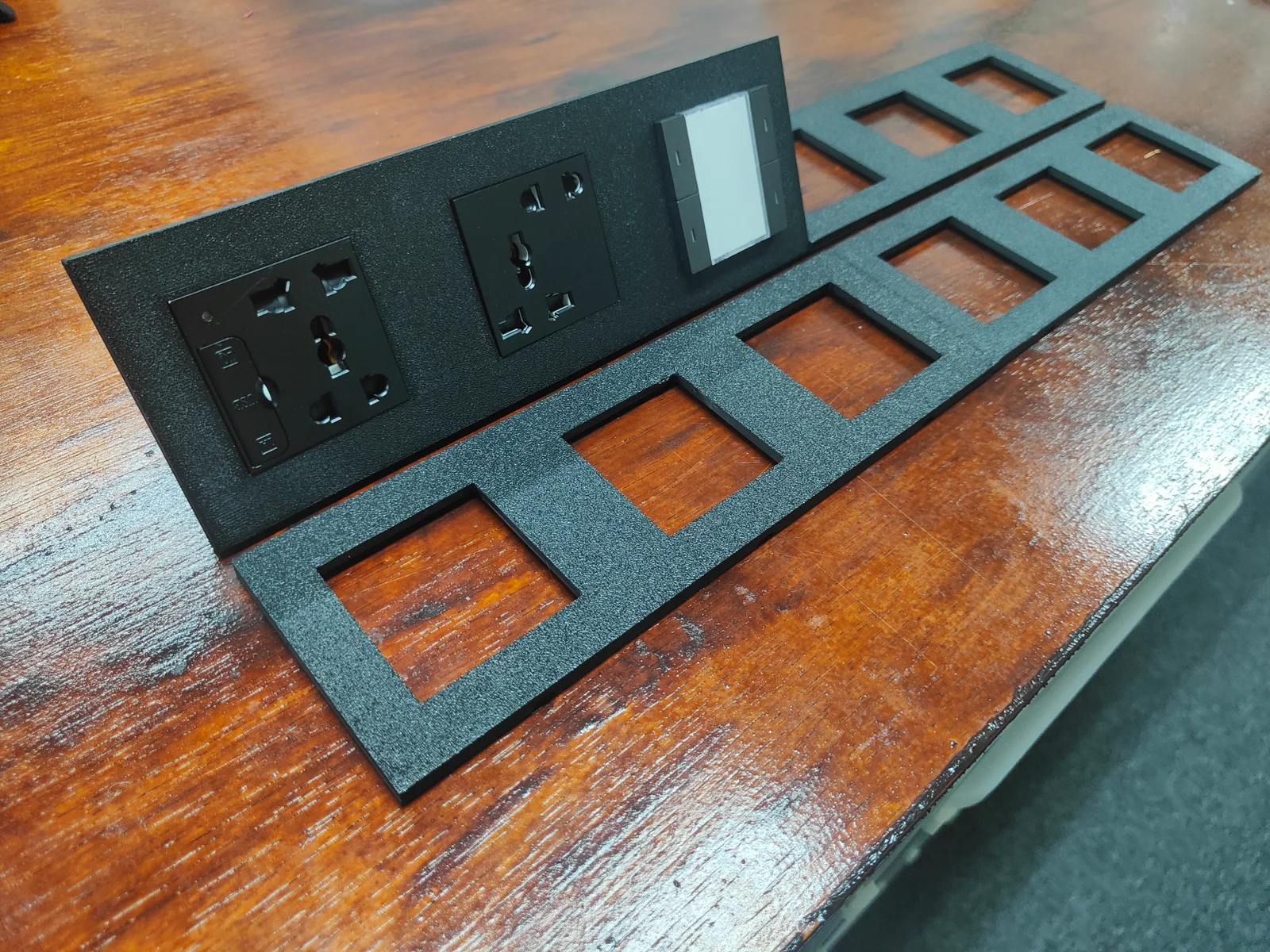 Socket and Switch Panel photo 1