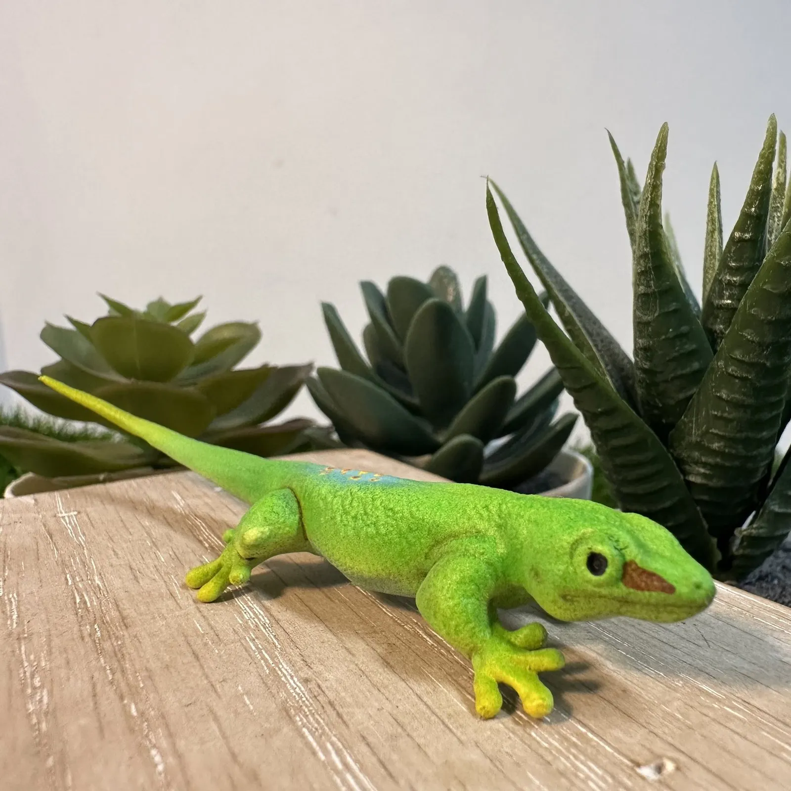 Realistic Lizard Replica