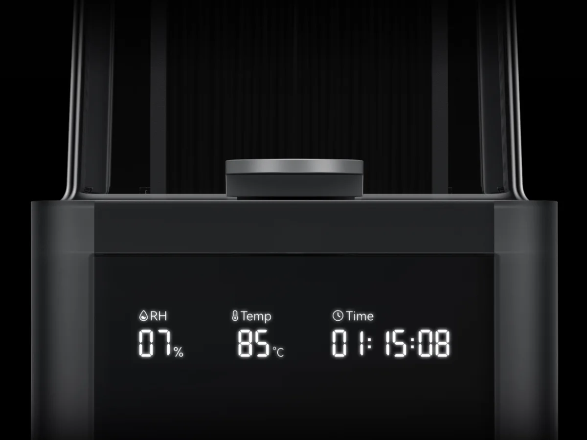 The AMS HT's front screen showing relative humidity, temperature and time remaining