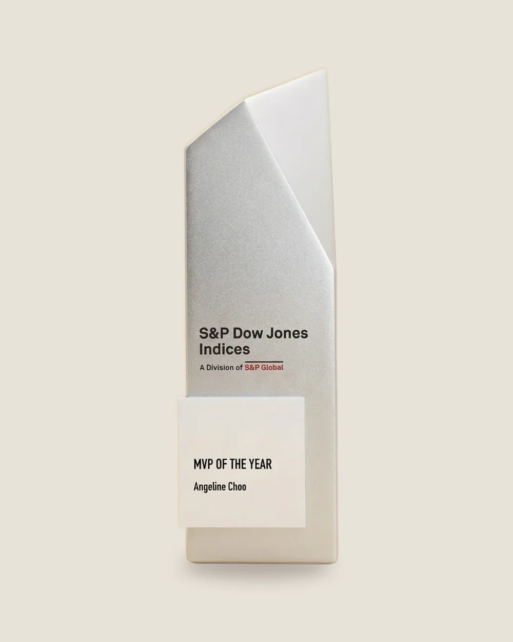 Pinnacle blade award in contrast